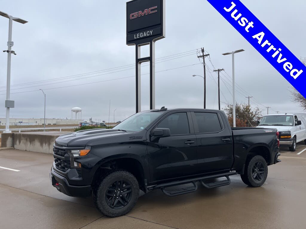 2024 Chevrolet Silverado 1500 Custom Trail Boss Crew Cab 4WD