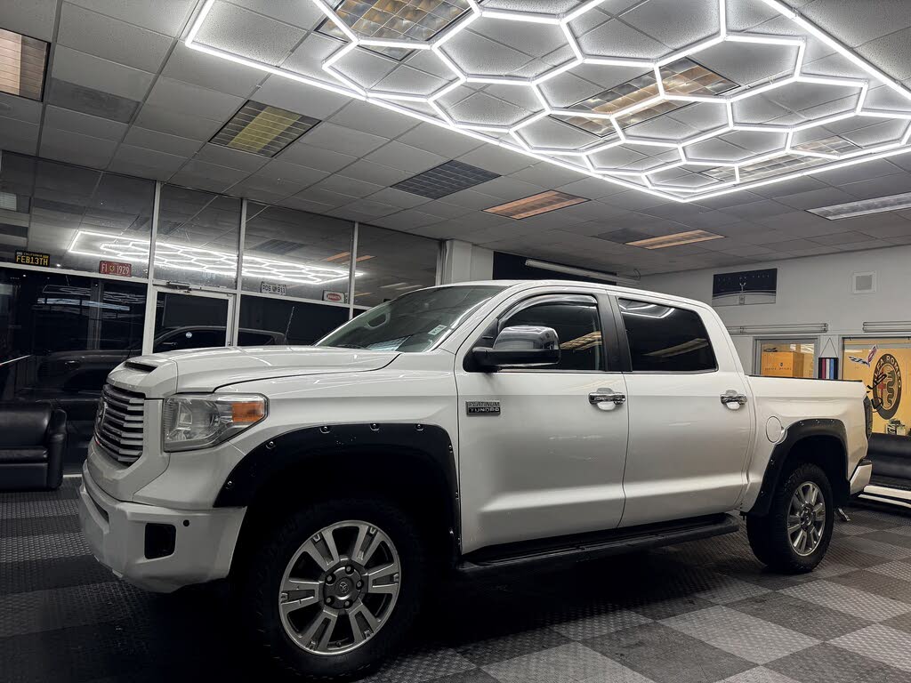 2016 Toyota Tundra Platinum CrewMax 5.7L 4WD