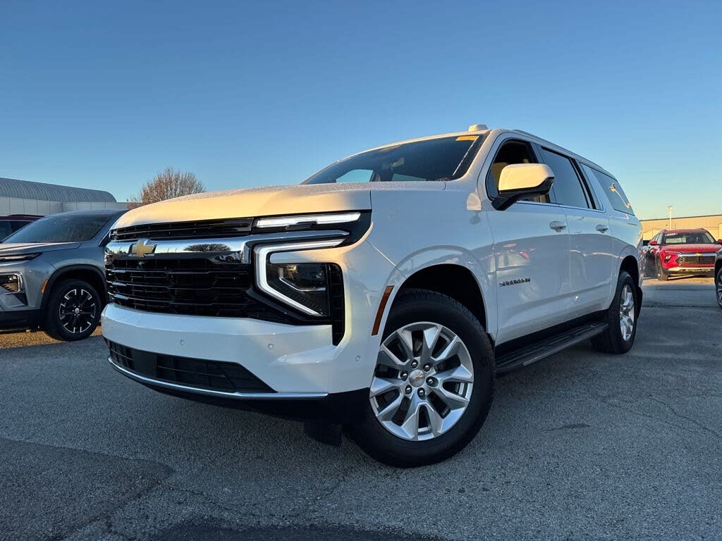 2025 Chevrolet Suburban LS 4WD