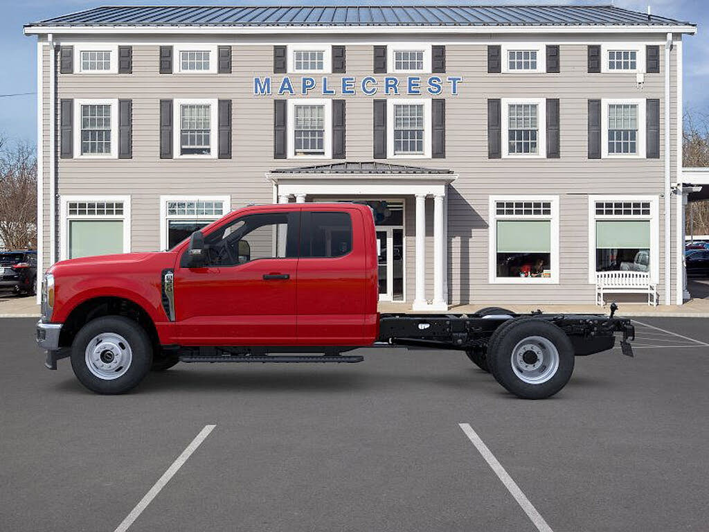 2025 Ford F-350 Super Duty Chassis XL SuperCab DRW 4WD
