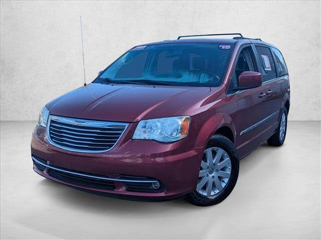 2015 Chrysler Town & Country Touring FWD