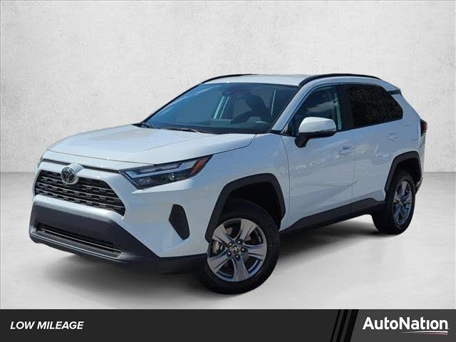 2025 Toyota RAV4 XLE FWD