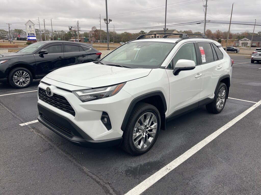 2025 Toyota RAV4 XLE Premium FWD