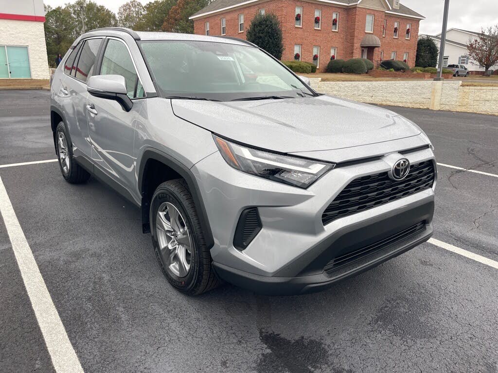 2025 Toyota RAV4 Hybrid XLE AWD