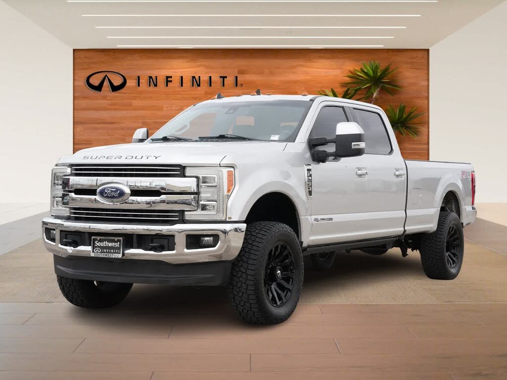 2019 Ford F-250 Super Duty Lariat Crew Cab 4WD