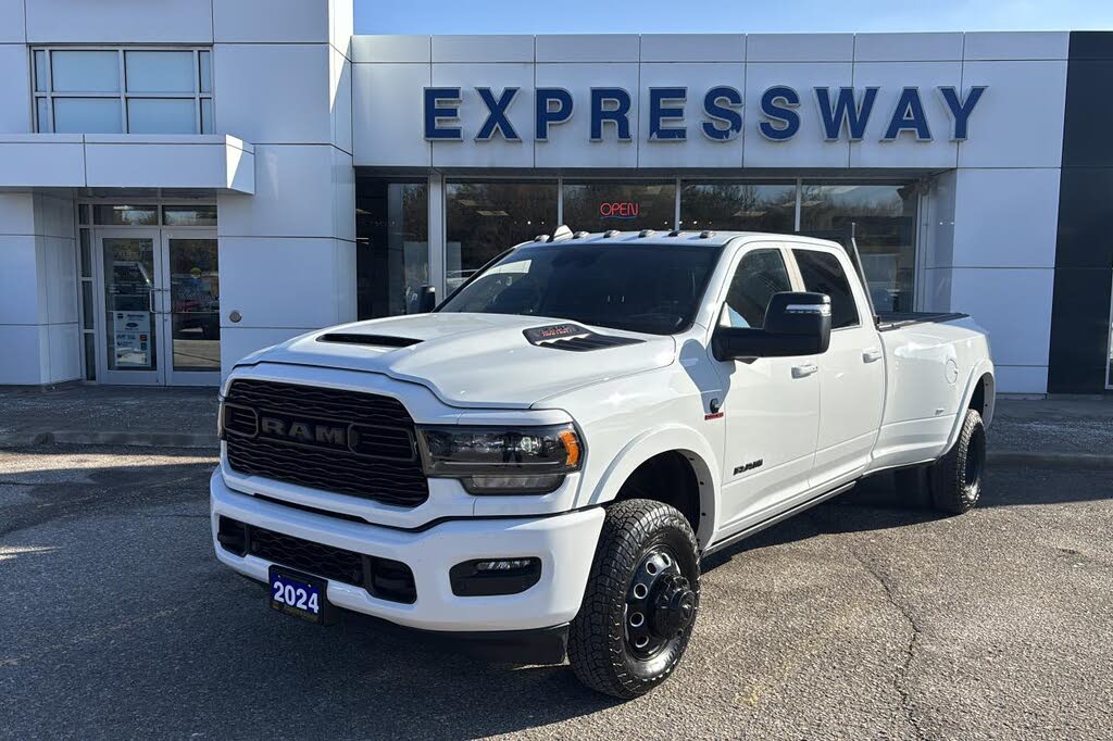 2024 RAM 3500 Limited Crew Cab LB DRW 4WD