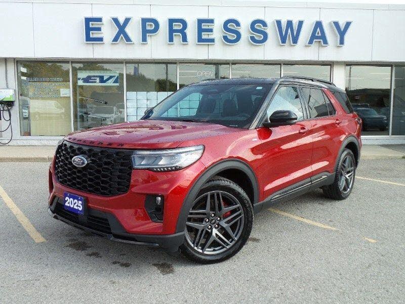 2025 Ford Explorer ST-Line AWD