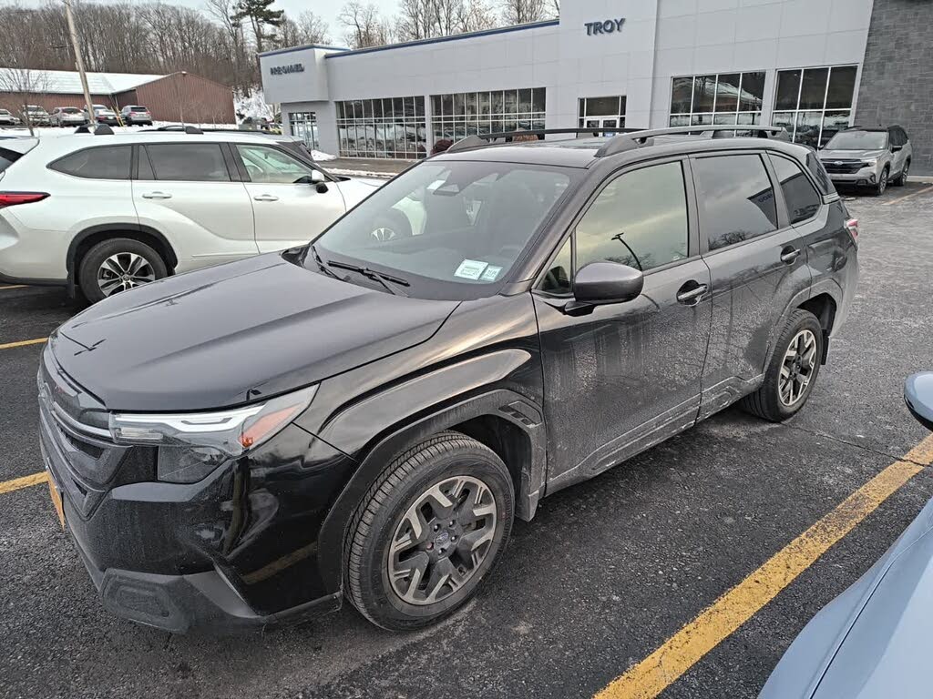 2025 Subaru Forester Premium Crossover AWD