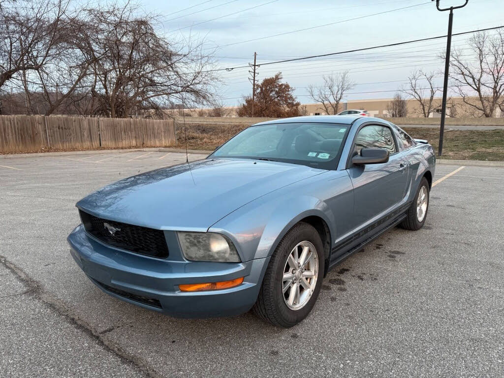 2007 Ford Mustang V6 Deluxe Coupe RWD
