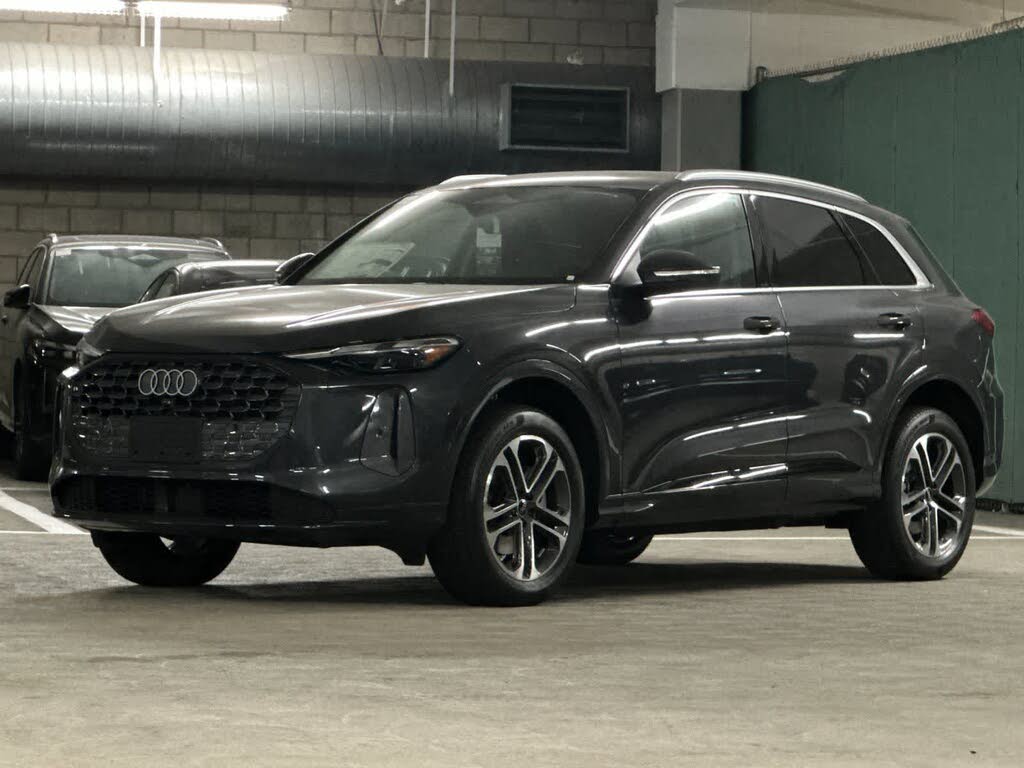 2025 Audi Q5 quattro Premium Plus 40 TFSI