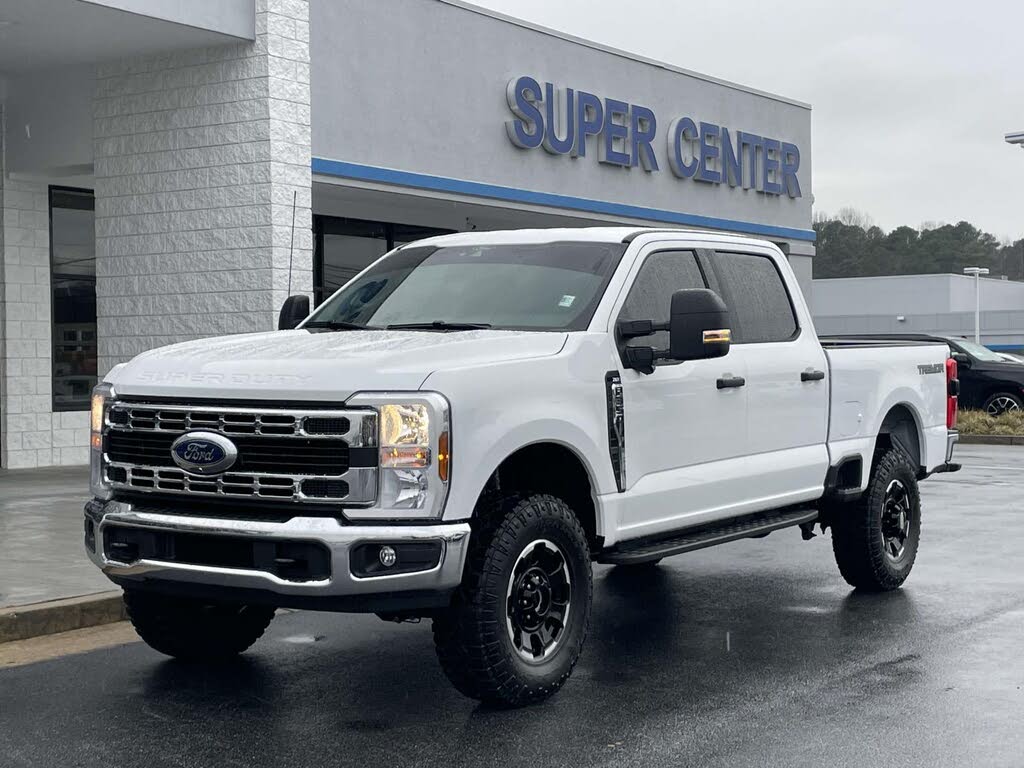 2025 Ford F-350 Super Duty XLT Crew Cab 4WD
