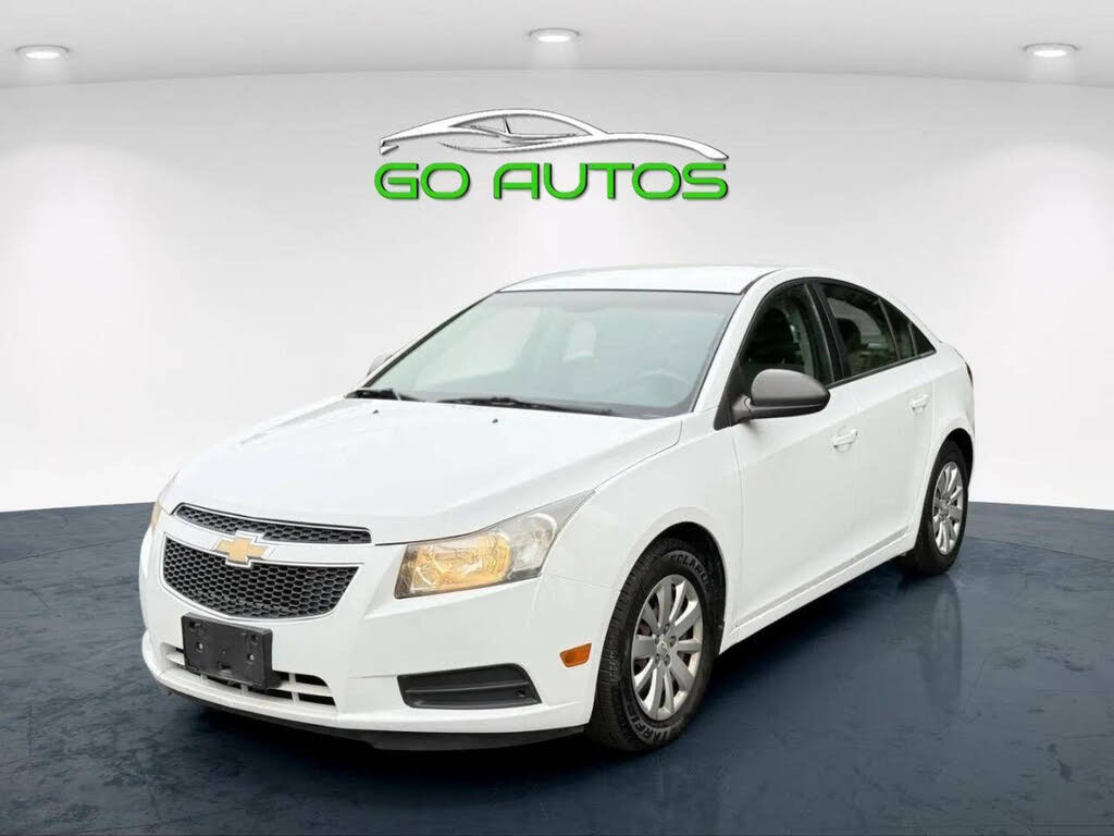 2011 Chevrolet Cruze LS Sedan FWD