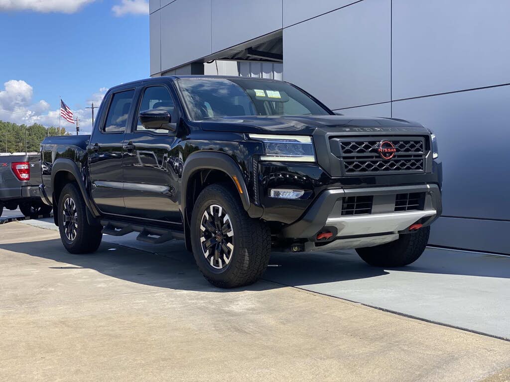 2023 Nissan Frontier PRO-4X Crew Cab 4WD