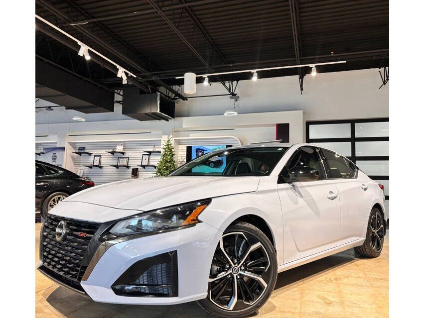 2024 Nissan Altima 2.5 SR FWD