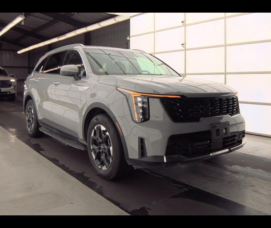 2025 Kia Sorento S FWD