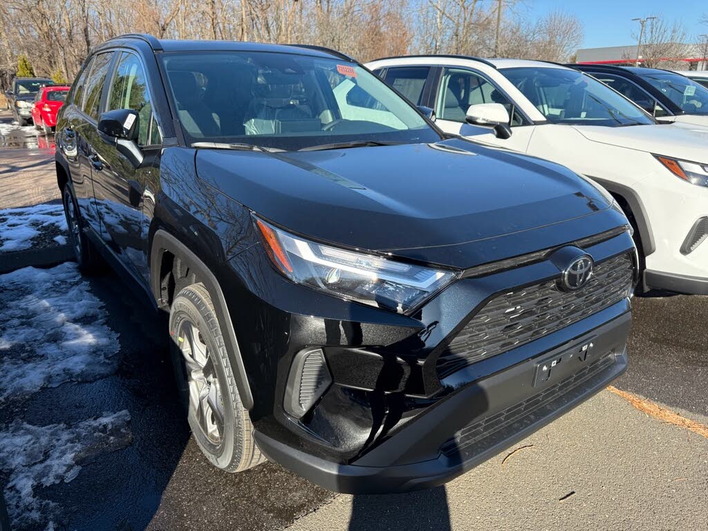 2025 Toyota RAV4 XLE AWD