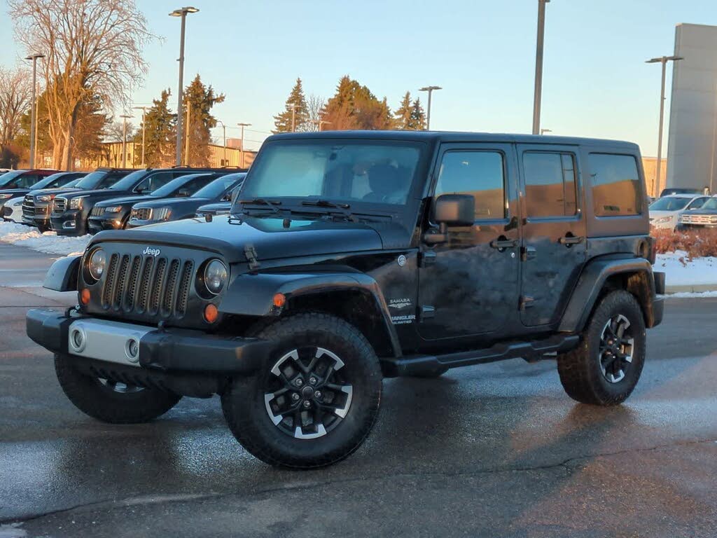 2013 Jeep Wrangler Unlimited Sahara 4WD