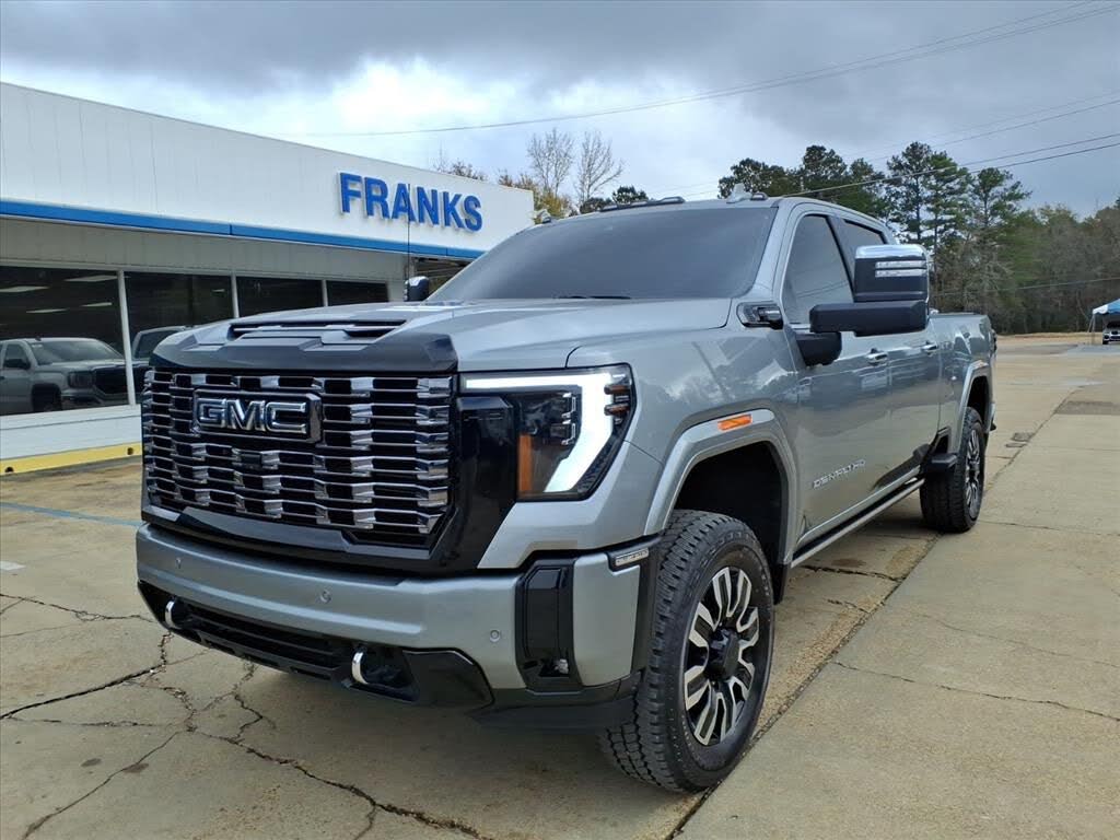2025 GMC Sierra 2500HD Denali Ultimate Crew Cab 4WD