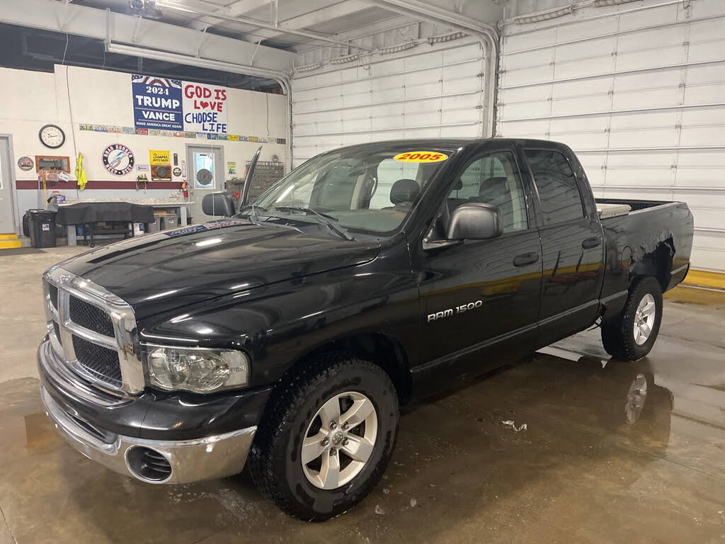 2005 Dodge RAM 1500 SLT Quad Cab RWD