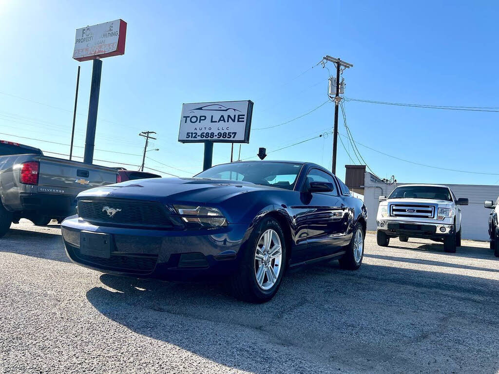 2012 Ford Mustang V6 Coupe RWD