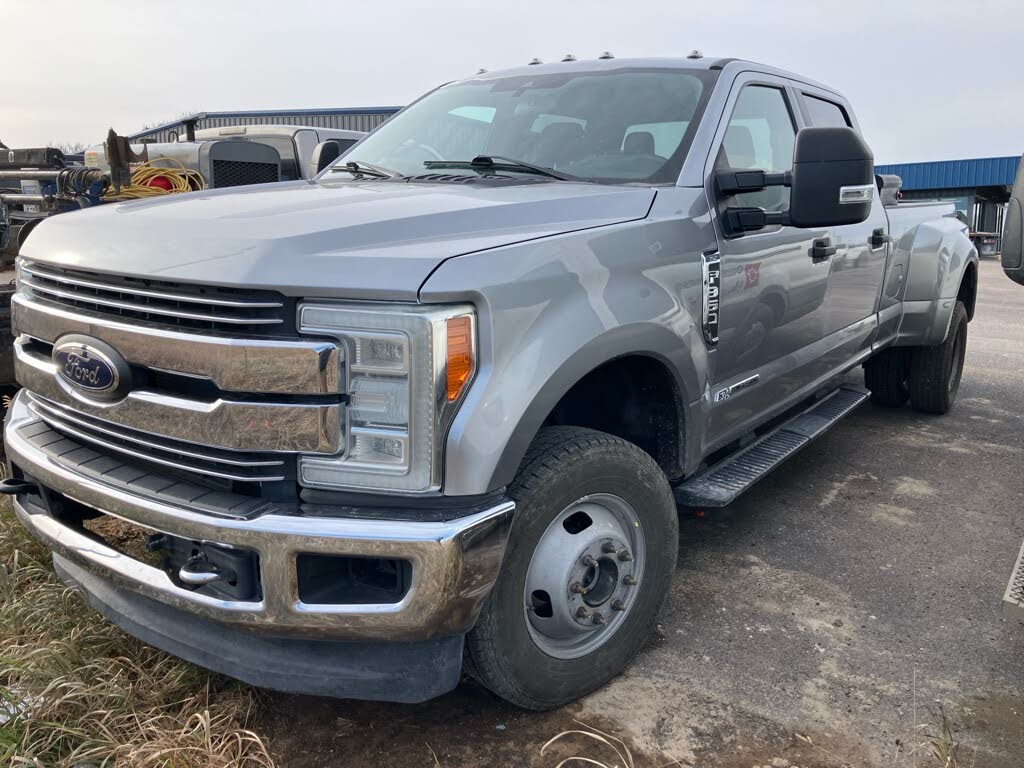 2022 Ford F-350 Super Duty XLT Crew Cab LB DRW 4WD