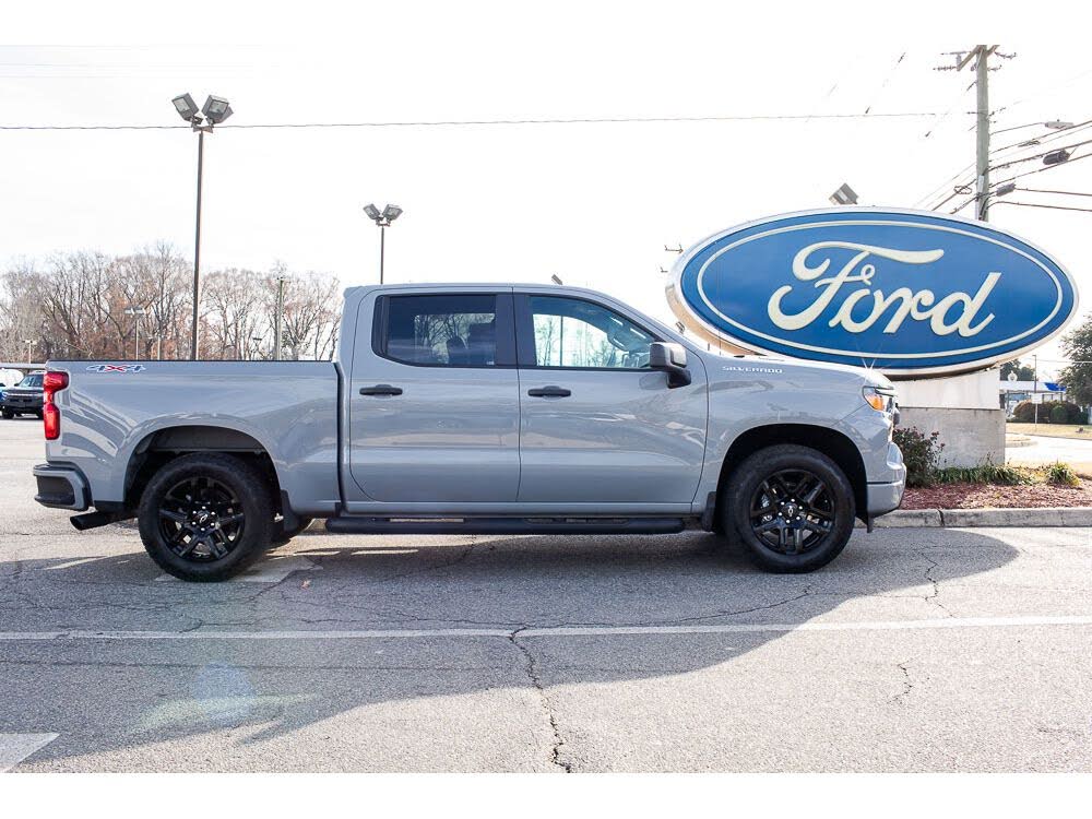 2025 Chevrolet Silverado 1500 Custom Crew Cab 4WD