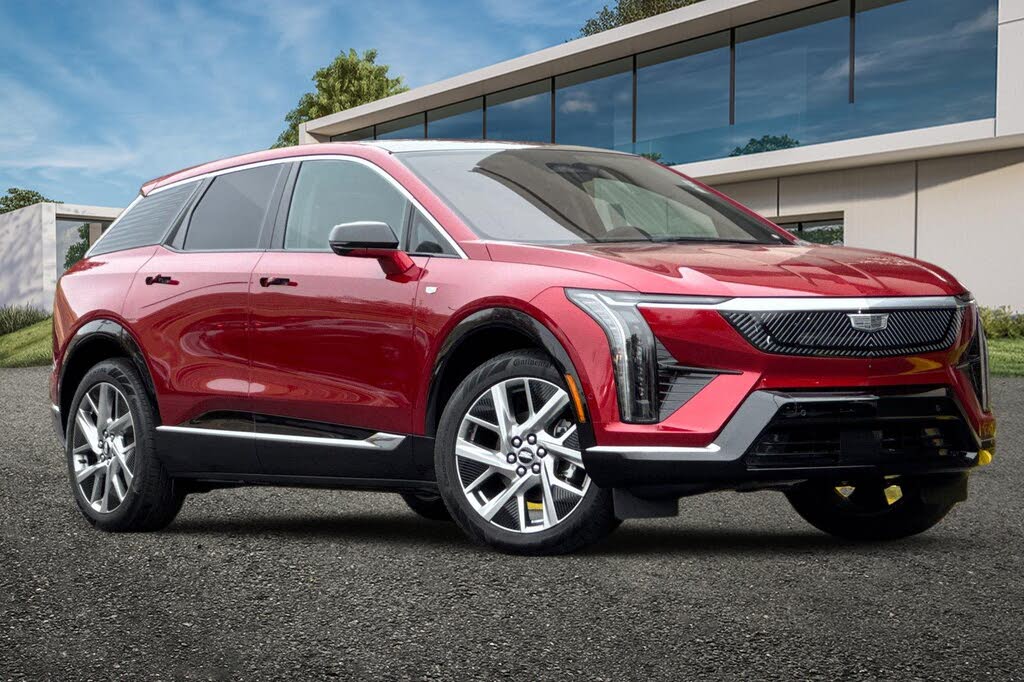 2026 Cadillac OPTIQ Luxury AWD