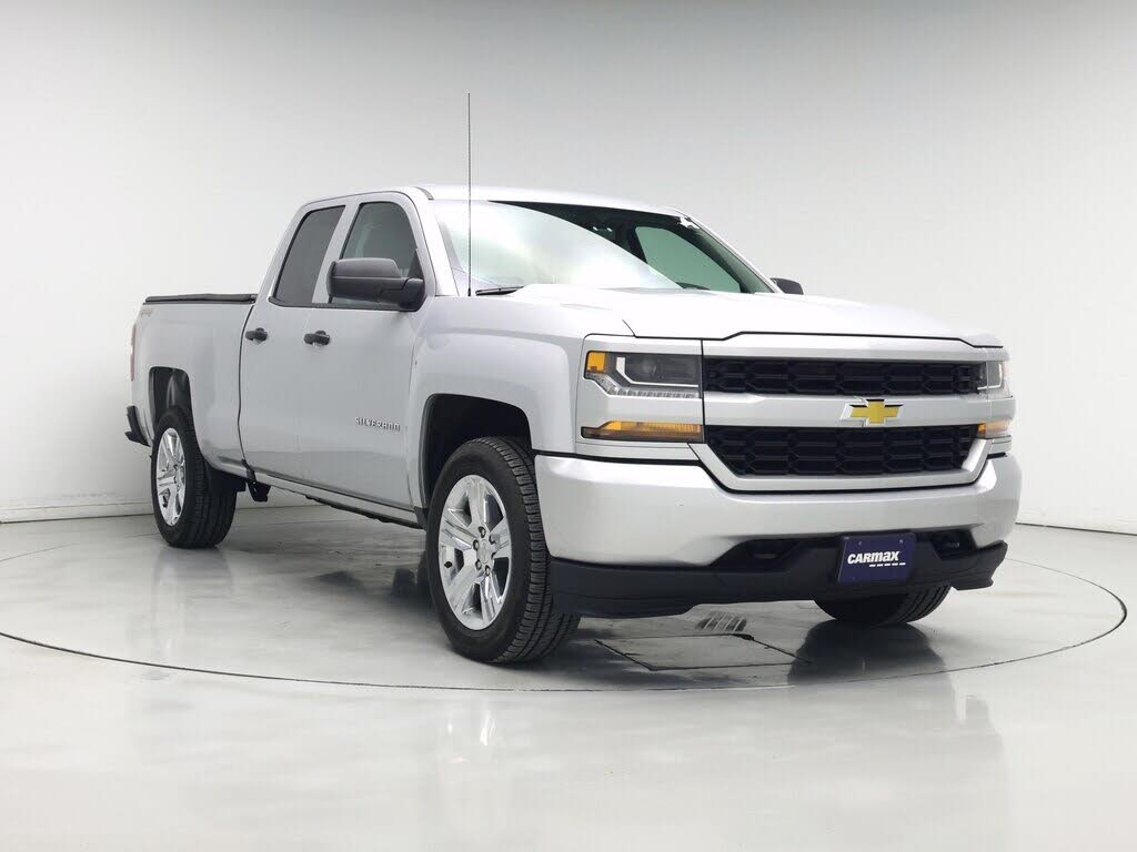 2017 Chevrolet Silverado 1500 Custom Double Cab 4WD