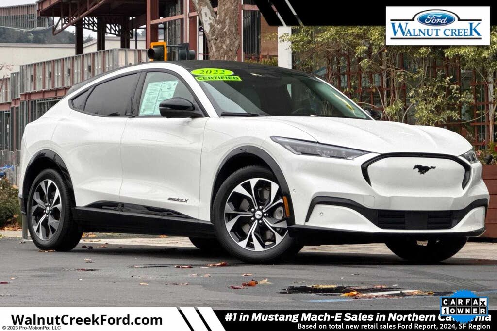 2022 Ford Mustang Mach-E Premium RWD