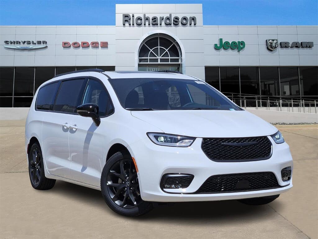 2025 Chrysler Pacifica Limited FWD