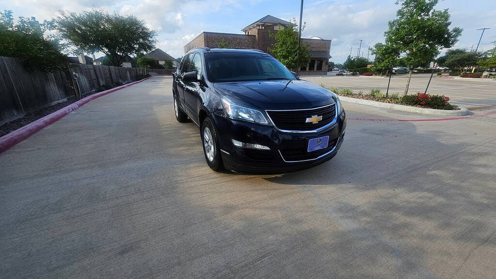 2017 Chevrolet Traverse LS FWD