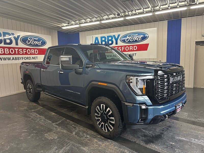 2025 GMC Sierra 2500HD Denali Ultimate Crew Cab 4WD
