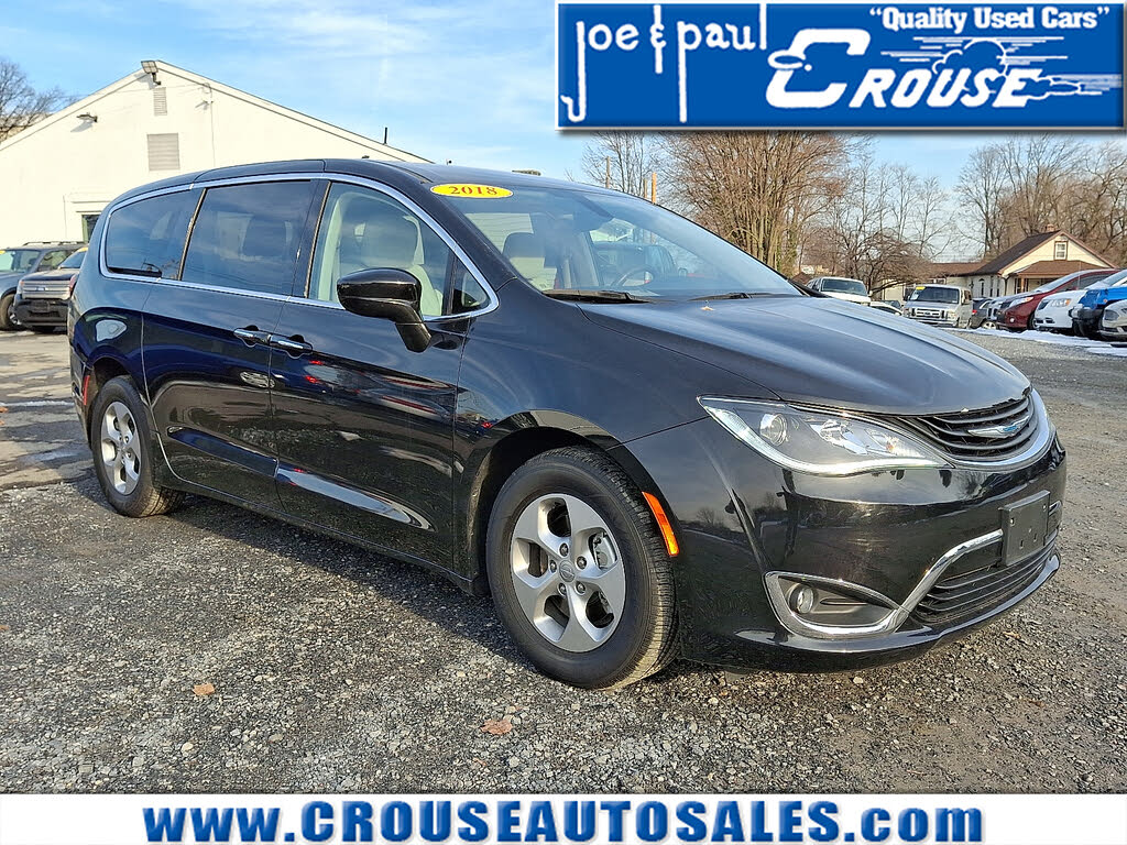 2018 Chrysler Pacifica Hybrid Touring Plus FWD