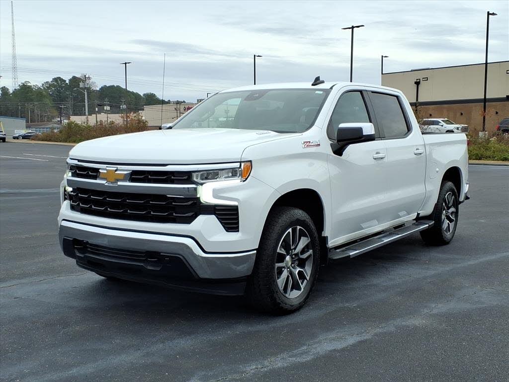 2022 Chevrolet Silverado 1500 LT Crew Cab 4WD