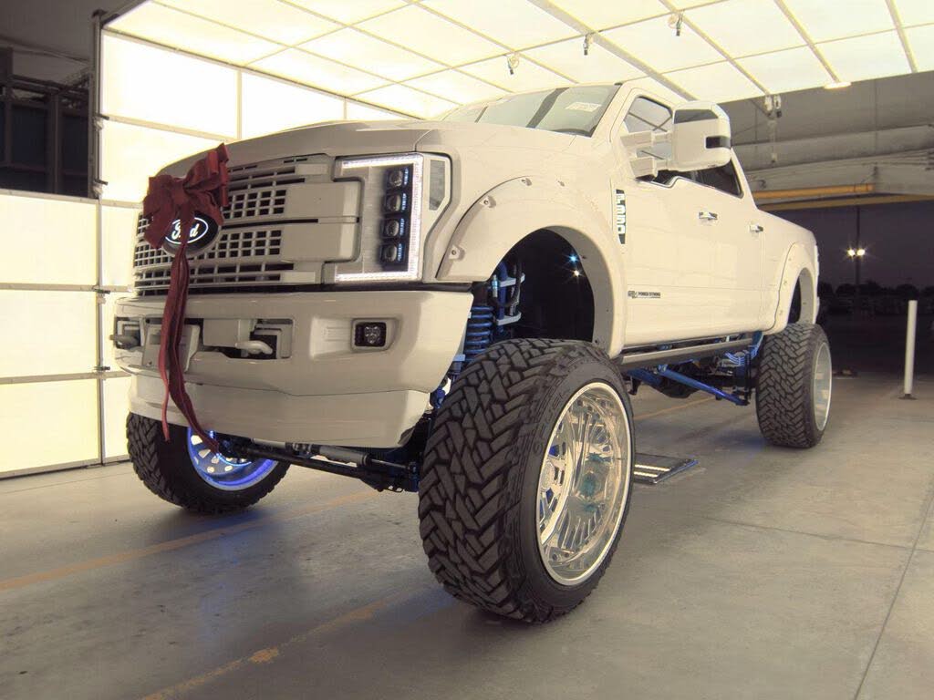 2018 Ford F-350 Super Duty Platinum Crew Cab 4WD