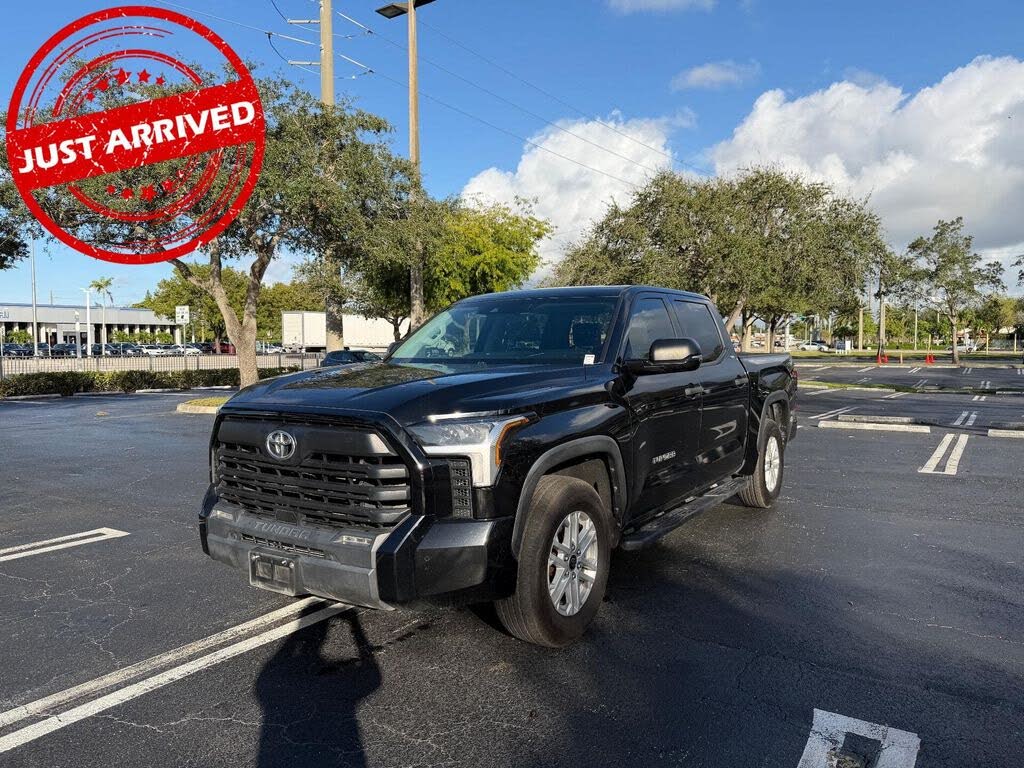 2022 Toyota Tundra SR5 CrewMax Cab RWD