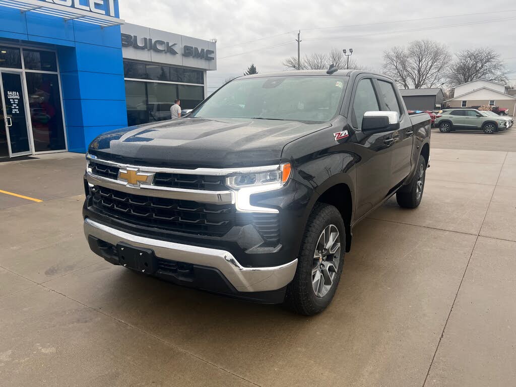 2026 Chevrolet Silverado 1500 LT Crew Cab 4WD