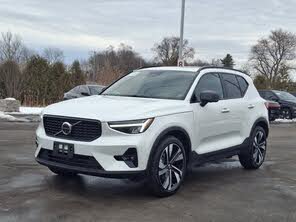Volvo XC40 B5 Ultimate Dark Theme AWD