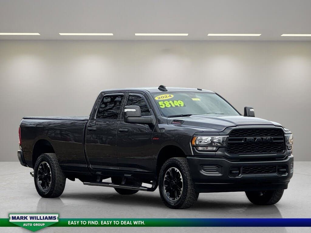 2024 RAM 3500 Tradesman Crew Cab LB 4WD