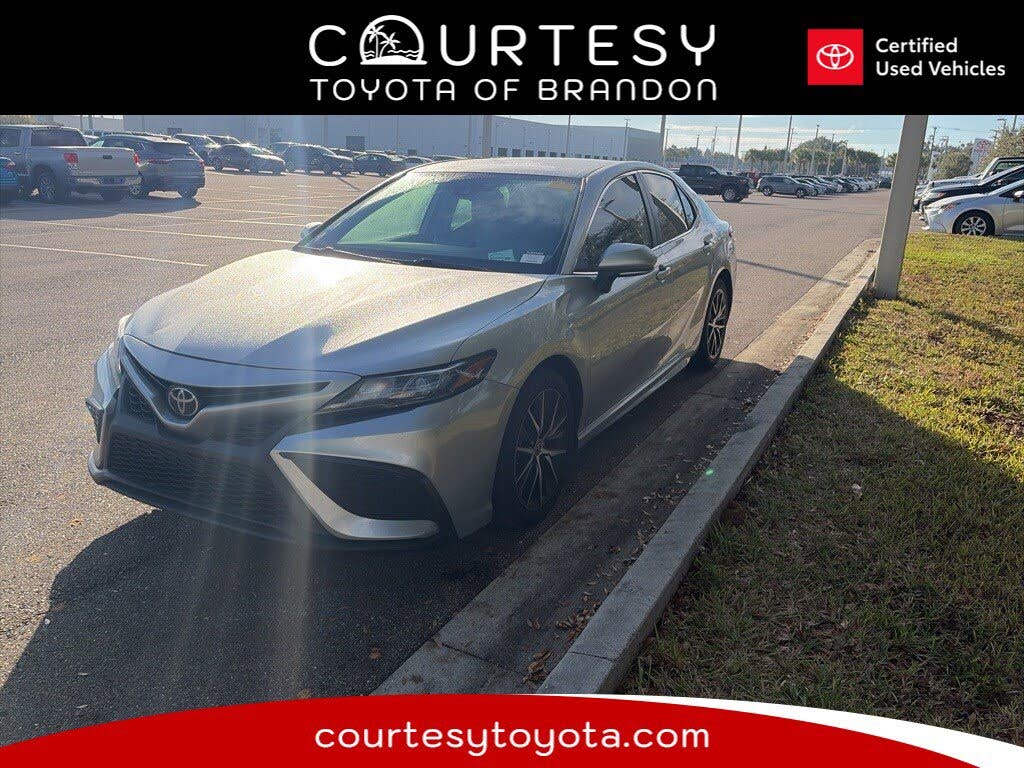 2024 Toyota Camry SE FWD