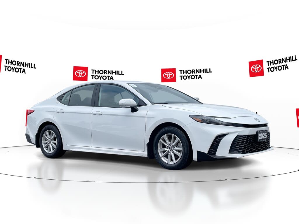 2025 Toyota Camry SE FWD