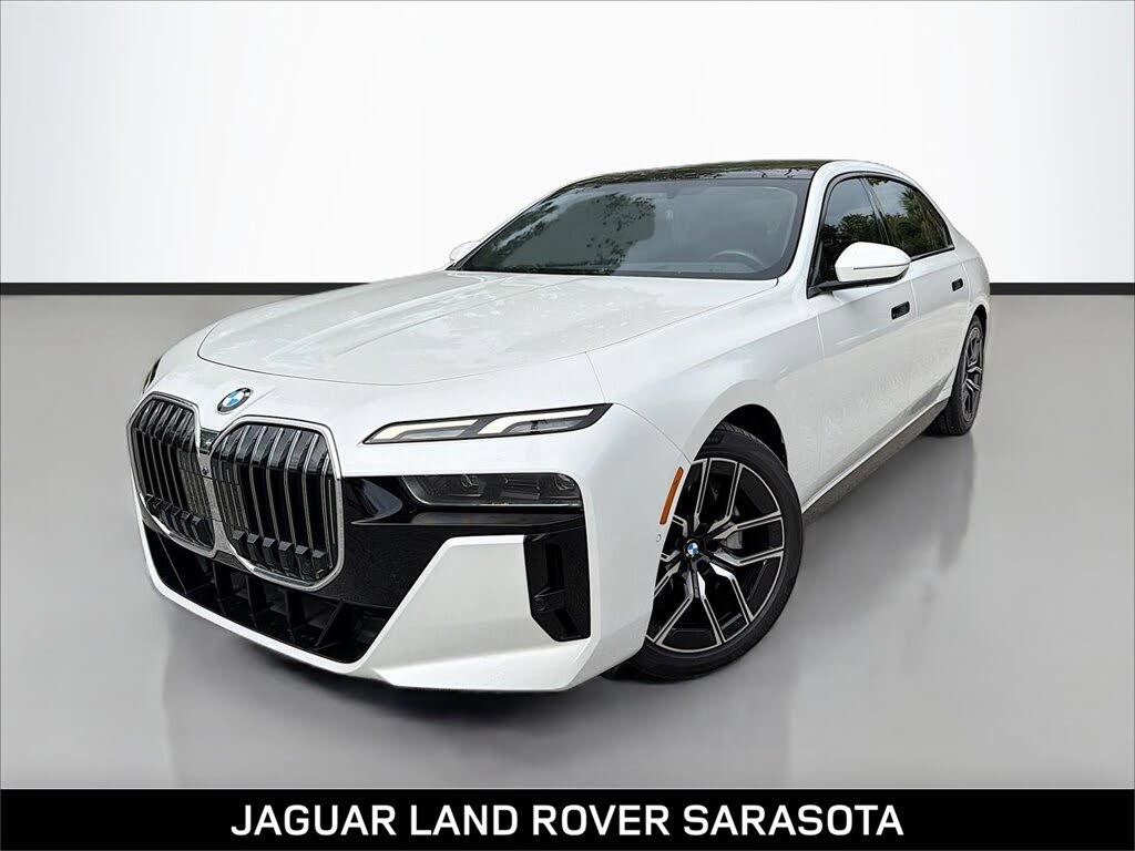 2023 BMW 7 Series 740i RWD
