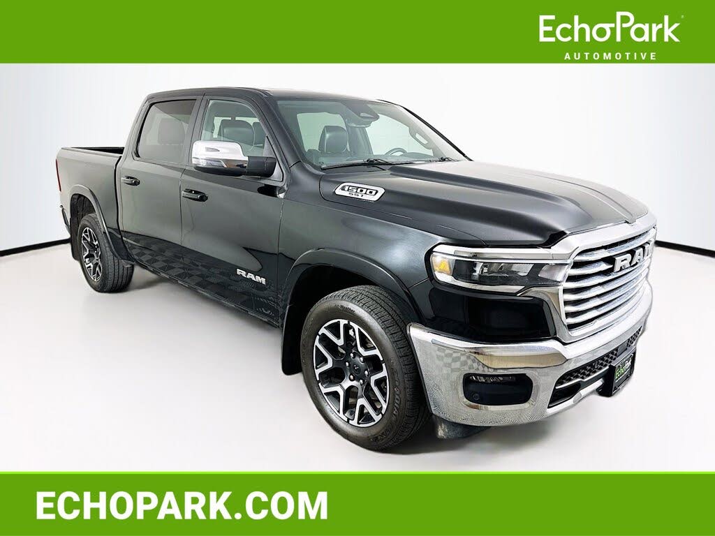 2025 RAM 1500 Laramie Crew Cab 4WD