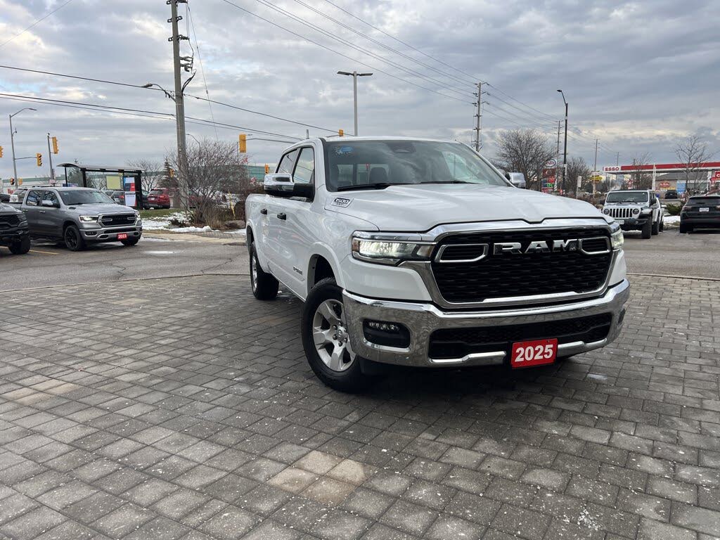 2025 RAM 1500 Big Horn Crew Cab 4WD
