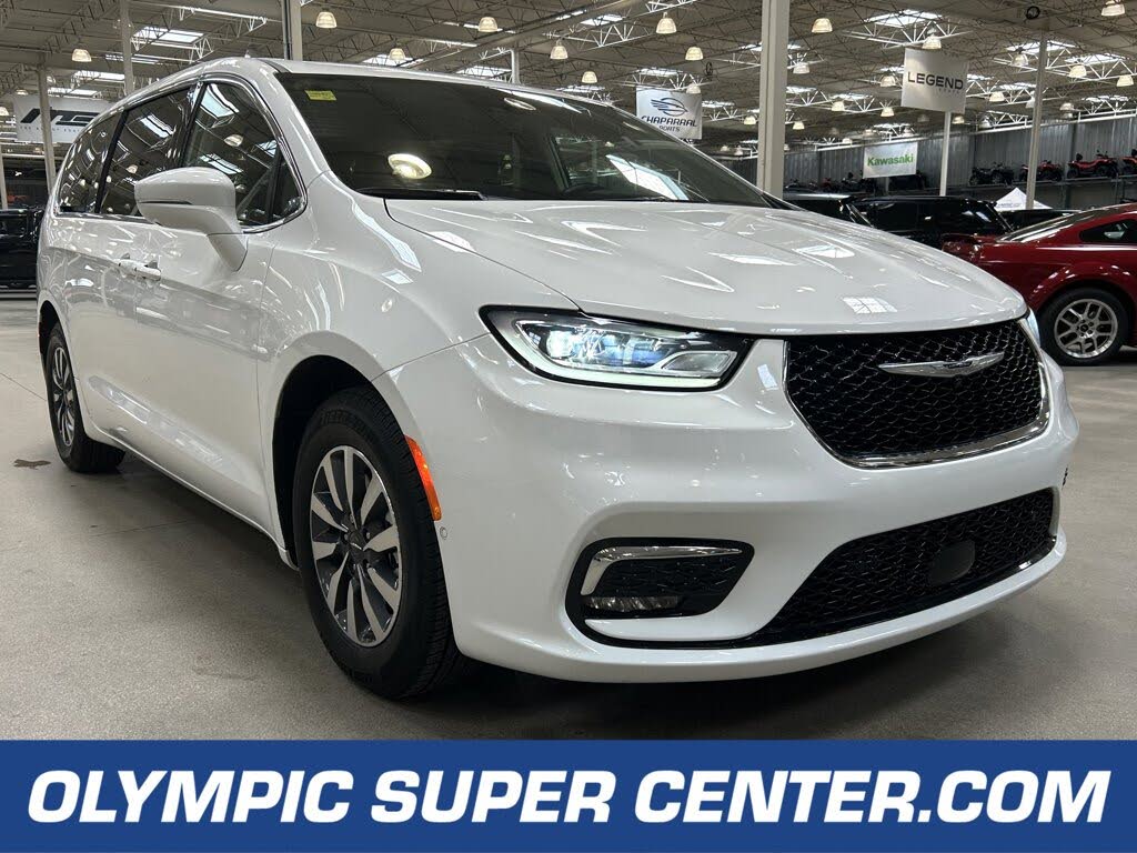 2022 Chrysler Pacifica Hybrid Touring L FWD