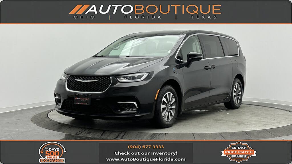 2022 Chrysler Pacifica Hybrid Touring L FWD