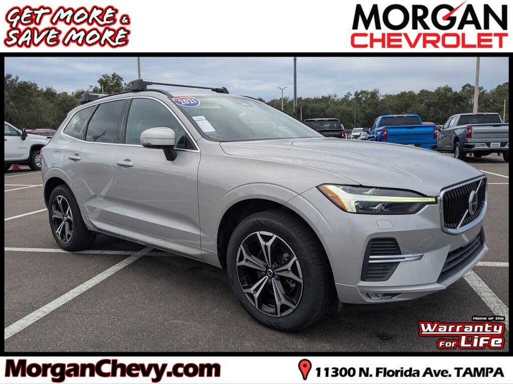2022 Volvo XC60 B5 Momentum AWD