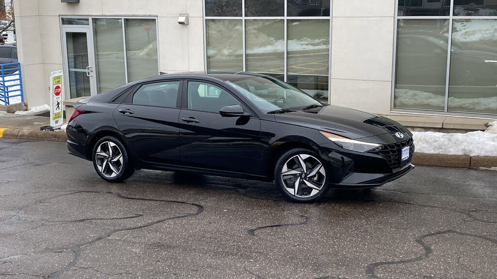 2023 Hyundai Elantra SEL FWD