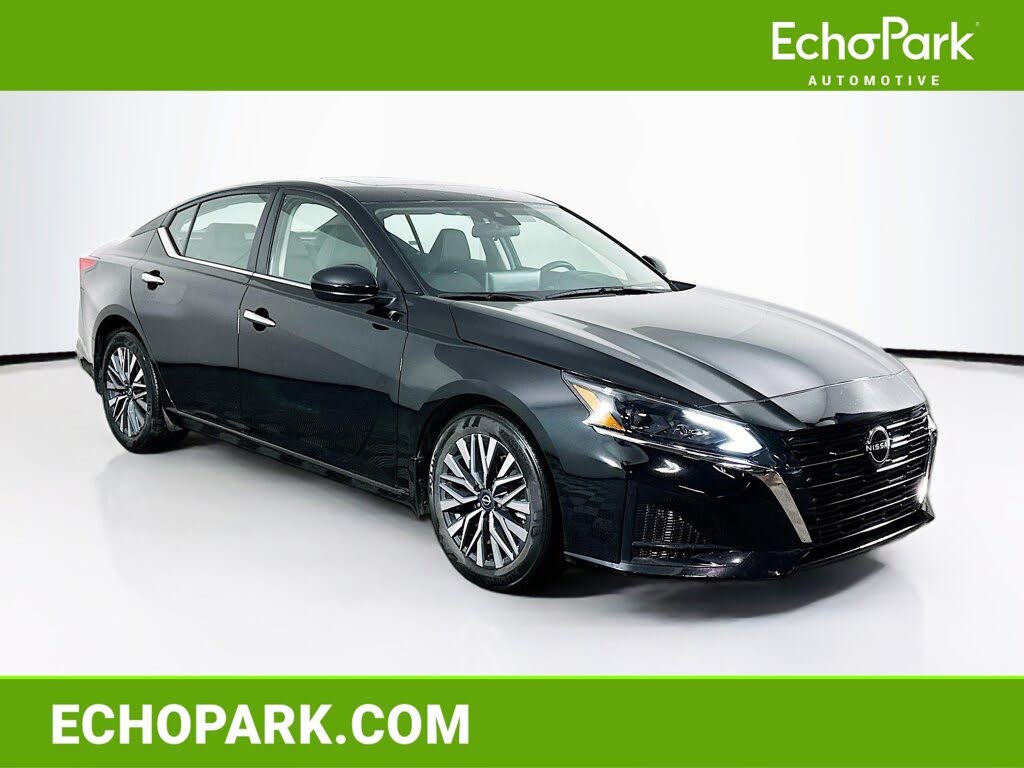 2024 Nissan Altima 2.5 SV FWD