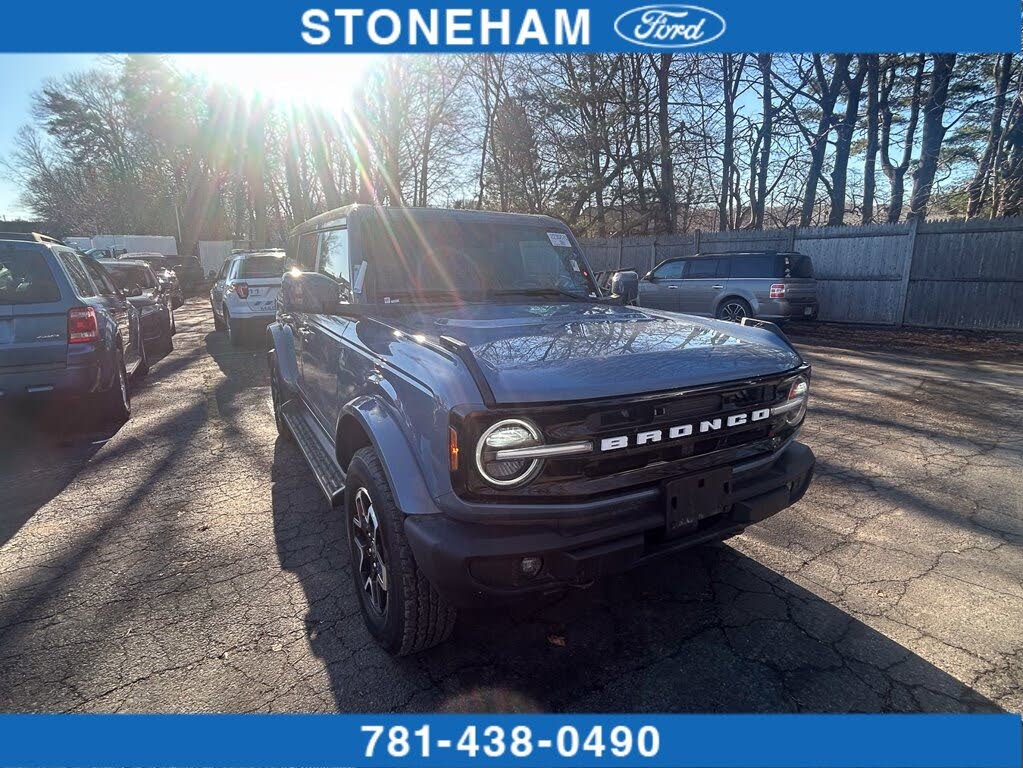 2025 Ford Bronco Outer Banks 4-Door 4WD